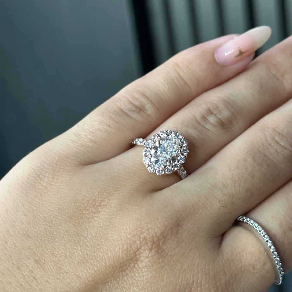 Elegant Diamond Ring